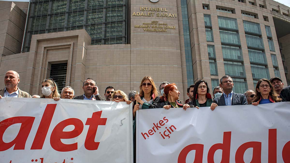 Istanbulda gezi davasi kararina protesto 1 - yerel haberler - haberton