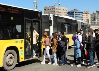 İstanbul'da, zamlı yolculuk başladı