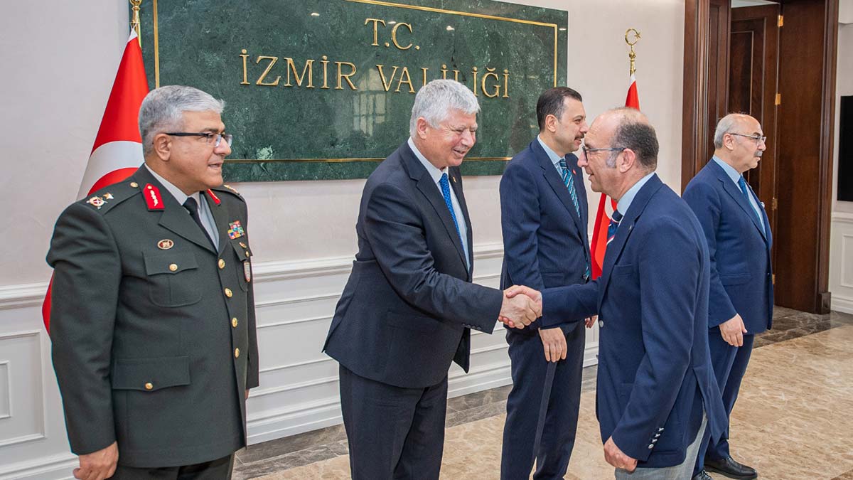 İzmir Valiliği'nde bayramlaşma töreni