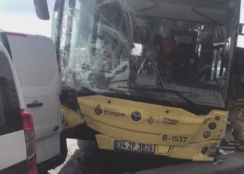 Kağıthane'de İETT otobüsü 6 araca çarptı