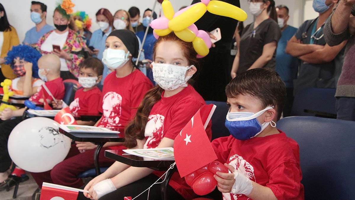 Kanser hastası çocuklara 23 Nisan konseri
