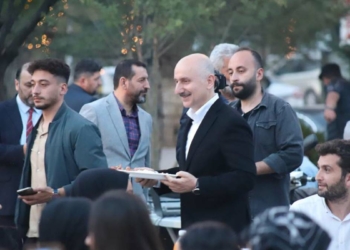 Karaismailoğlu, Iğdır'da sokak iftarına katıldı
