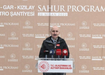 Karaismailoğlu demir yolu işçileriyle iftar yaptı
