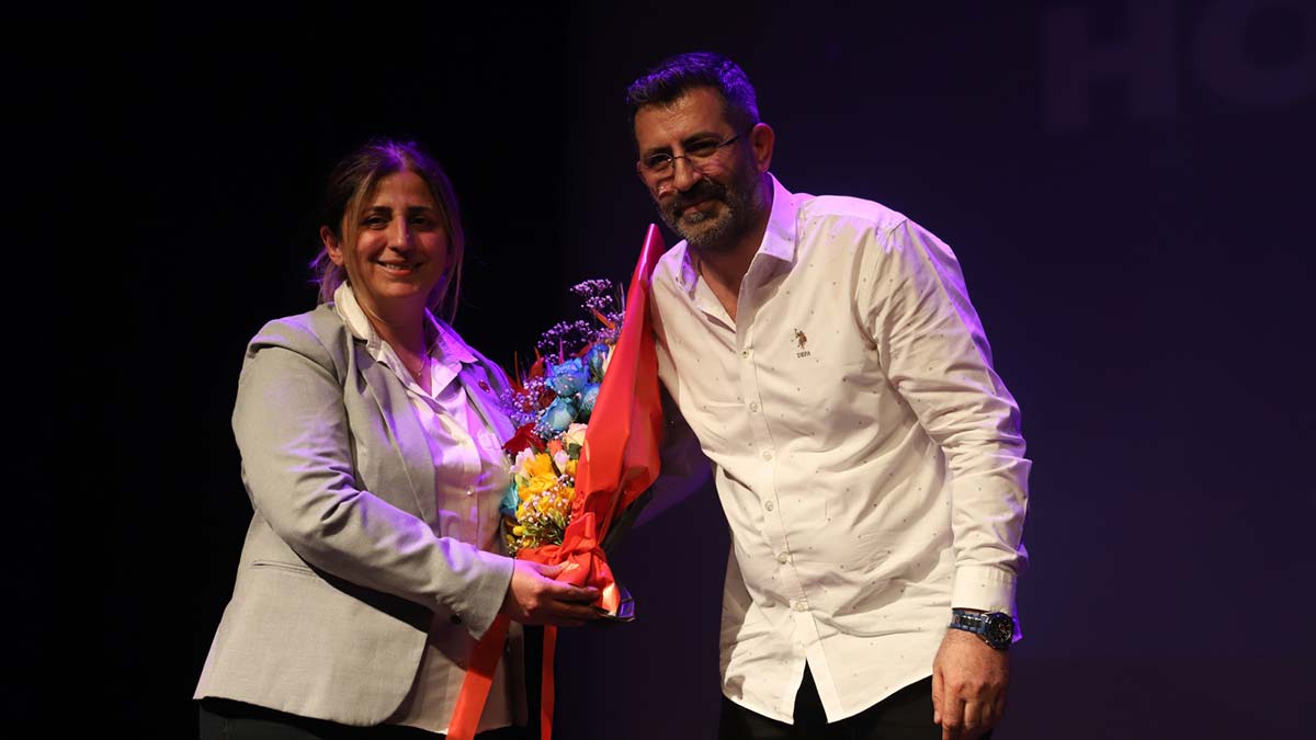 Kartal Belediyesi 28 Nisan - 04 Mayıs Dünya Kardeşlik Haftası dolayısıyla Kardeşlik Günü Konseri organize etti.