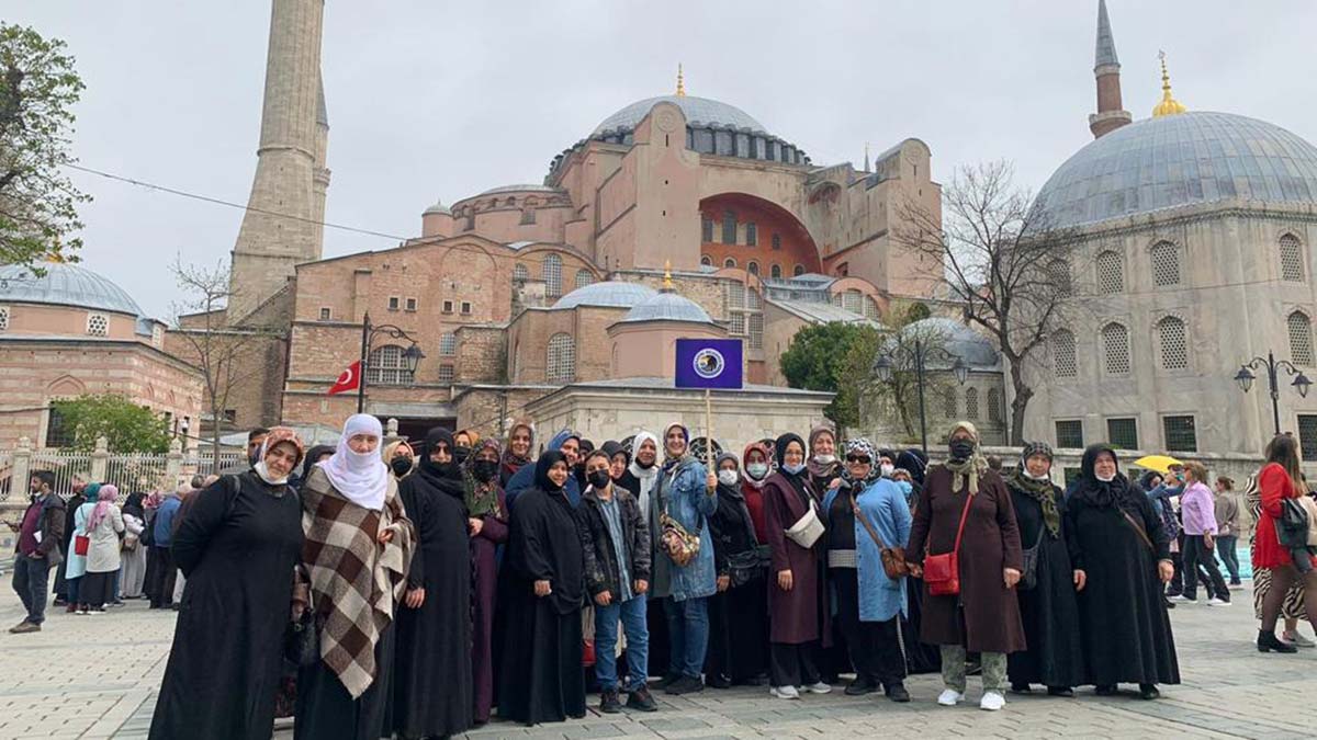 Kartal Belediyesi’nden cami ve türbe gezileri