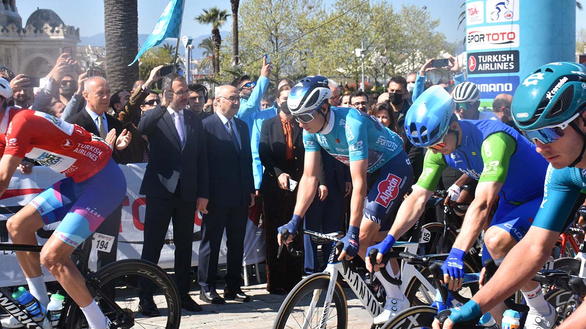 Kasapoğlu, Bisiklet Turu'nun startını verdi