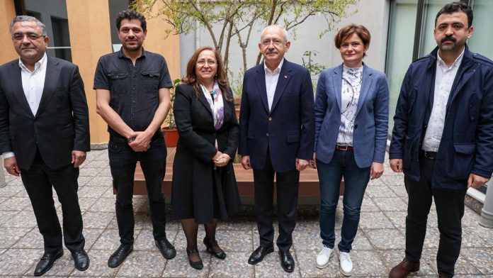 Kılıçdaroğlu Hrant Dink Vakfı'nı ziyaret etti