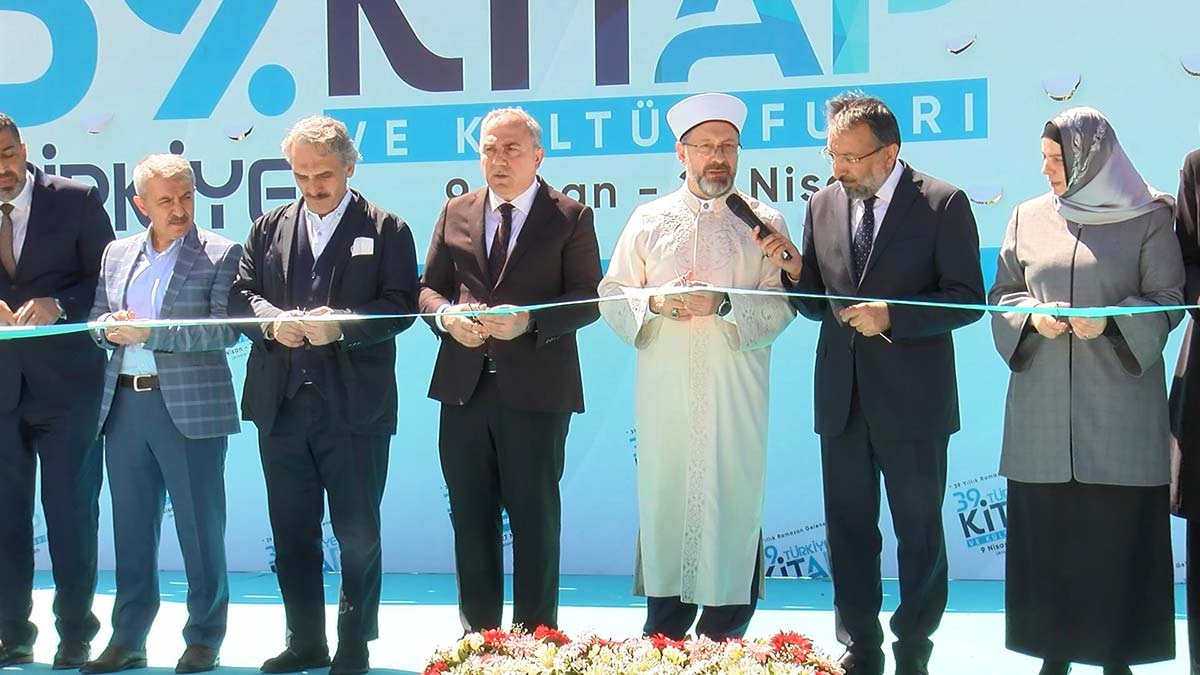 Kitap ve Kültür Fuarı Erbaş'ın katılımıyla açıldı