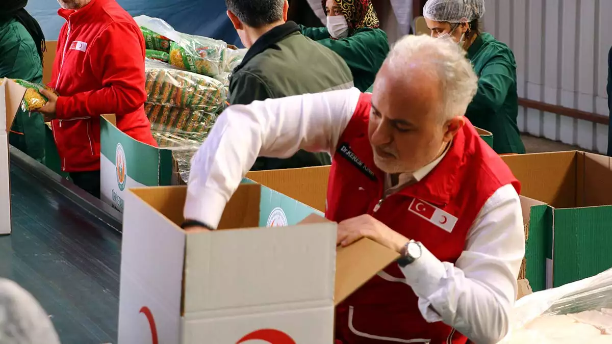 Kizilay ve tarim kredi birlikten ramazan kolisi 1 - yerel haberler - haberton