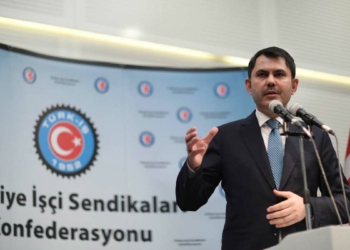 Kurum'dan, atık toplayıcılarına 'itibar' sözü