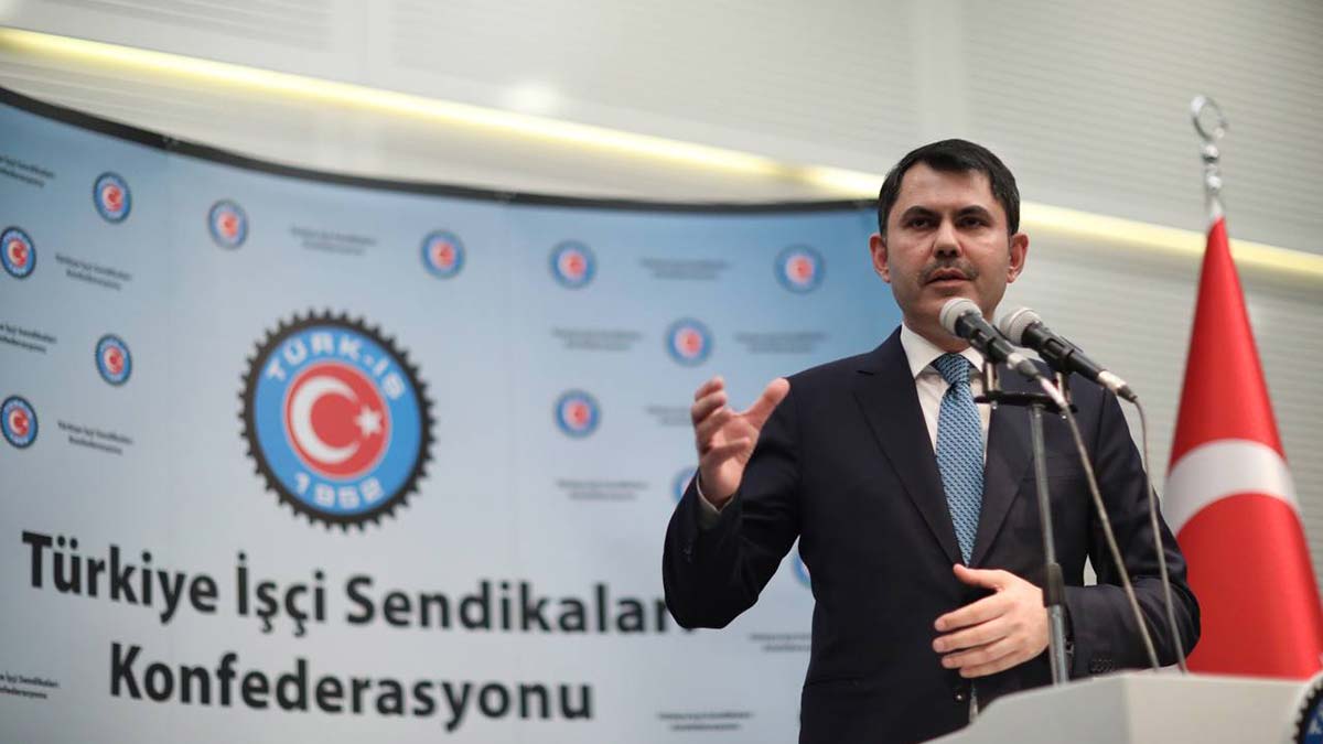 Kurum'dan, atık toplayıcılarına 'itibar' sözü