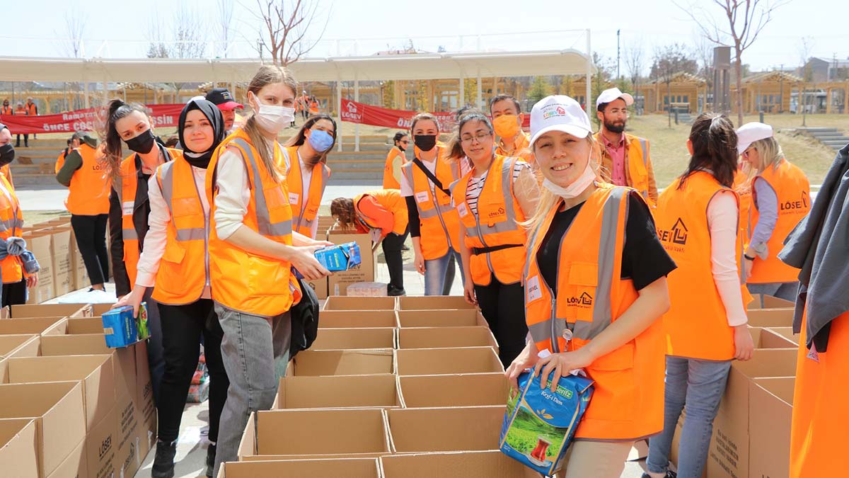 LÖSEV'den, Ramazan ihtiyaç kolileri