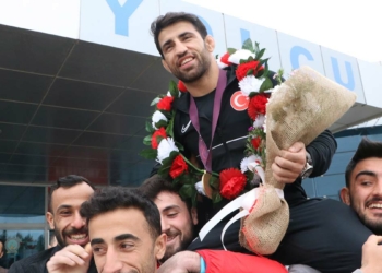 Murat Fırat memleketinde coşkuyla karşılandı