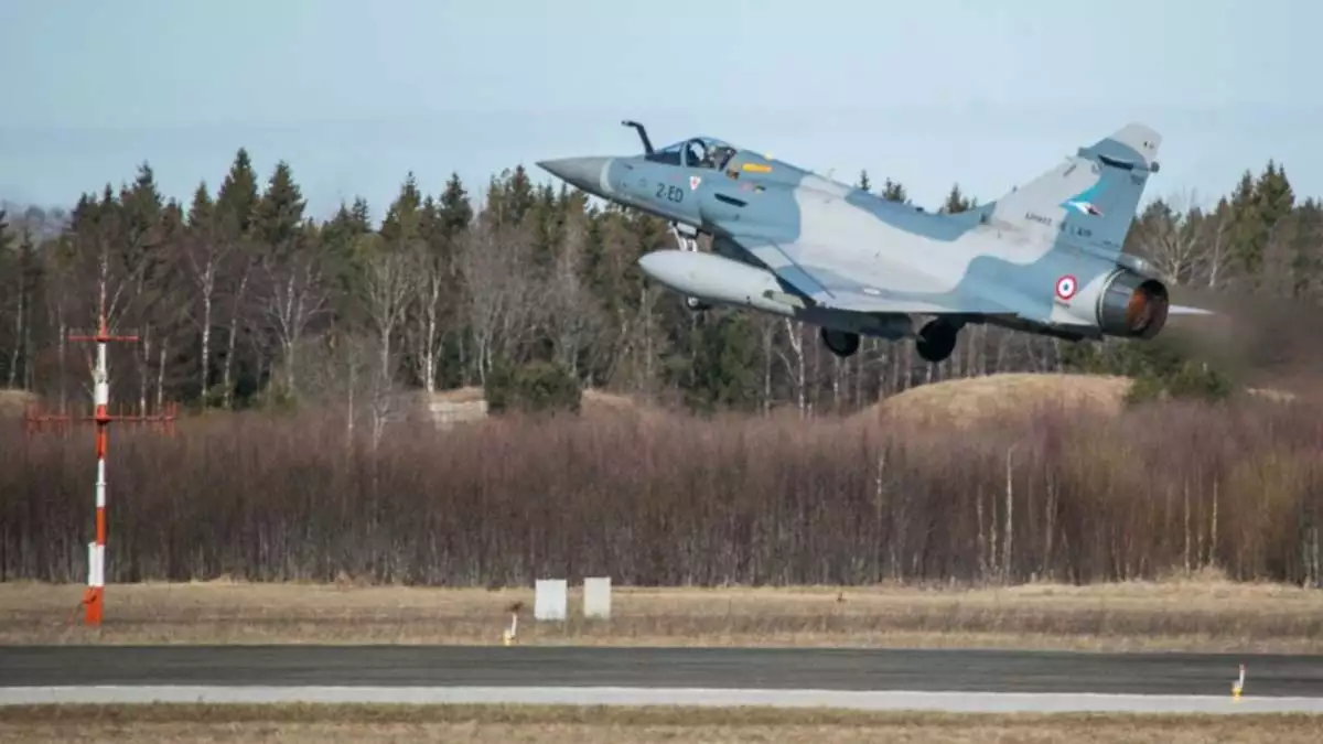Nato jetleri rus ucaklarinin onunu kesiyor 1 - dış haberler - haberton