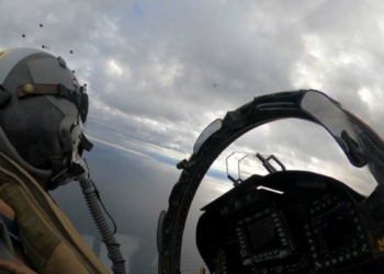 NATO jetleri, Rus uçaklarının önünü kesiyor