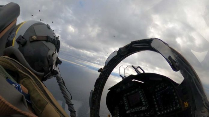 NATO jetleri, Rus uçaklarının önünü kesiyor