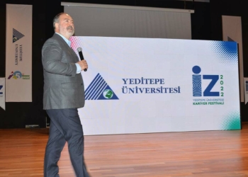 Öğrenciler İZ Kariyer Festivali’nde buluştu