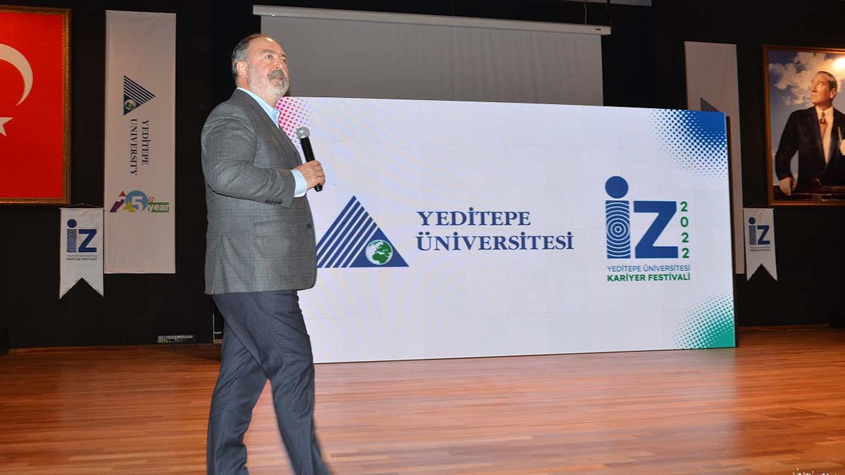 Öğrenciler İZ Kariyer Festivali’nde buluştu