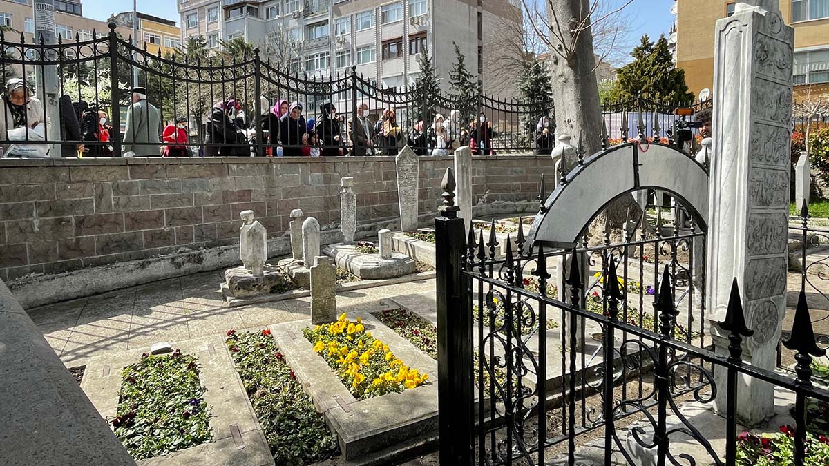 Oruç Baba'da ekmek-sirke ile ilk iftar heyecanı