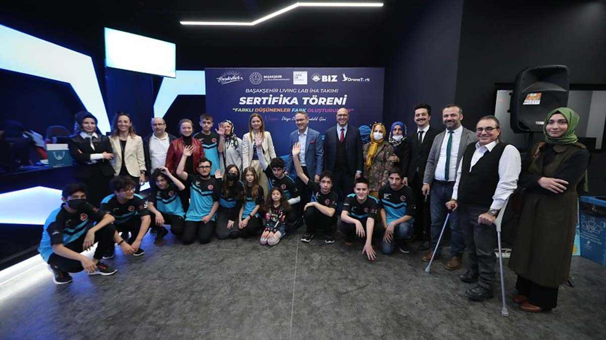 Otizmli çocuklara drone eğitimi verildi