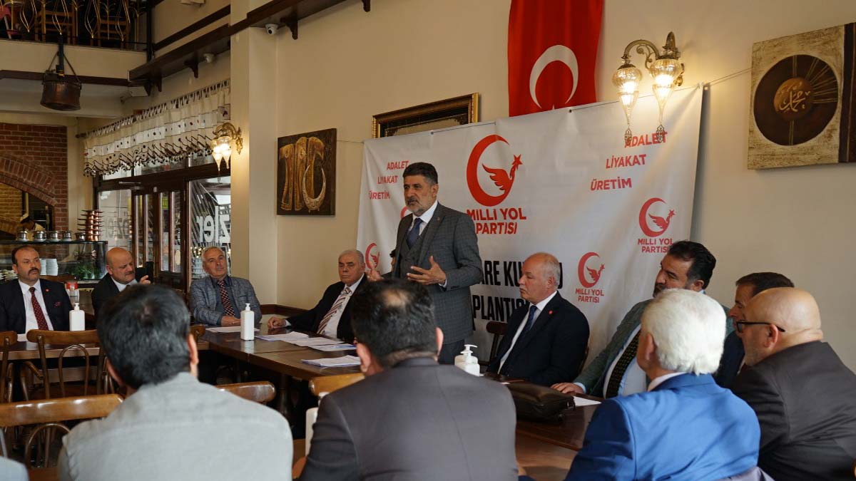 Oy uğruna kimseyi aldatmayacağız