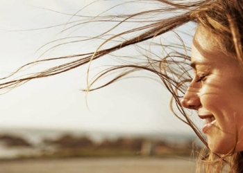 Sadece gülümse ve geç.