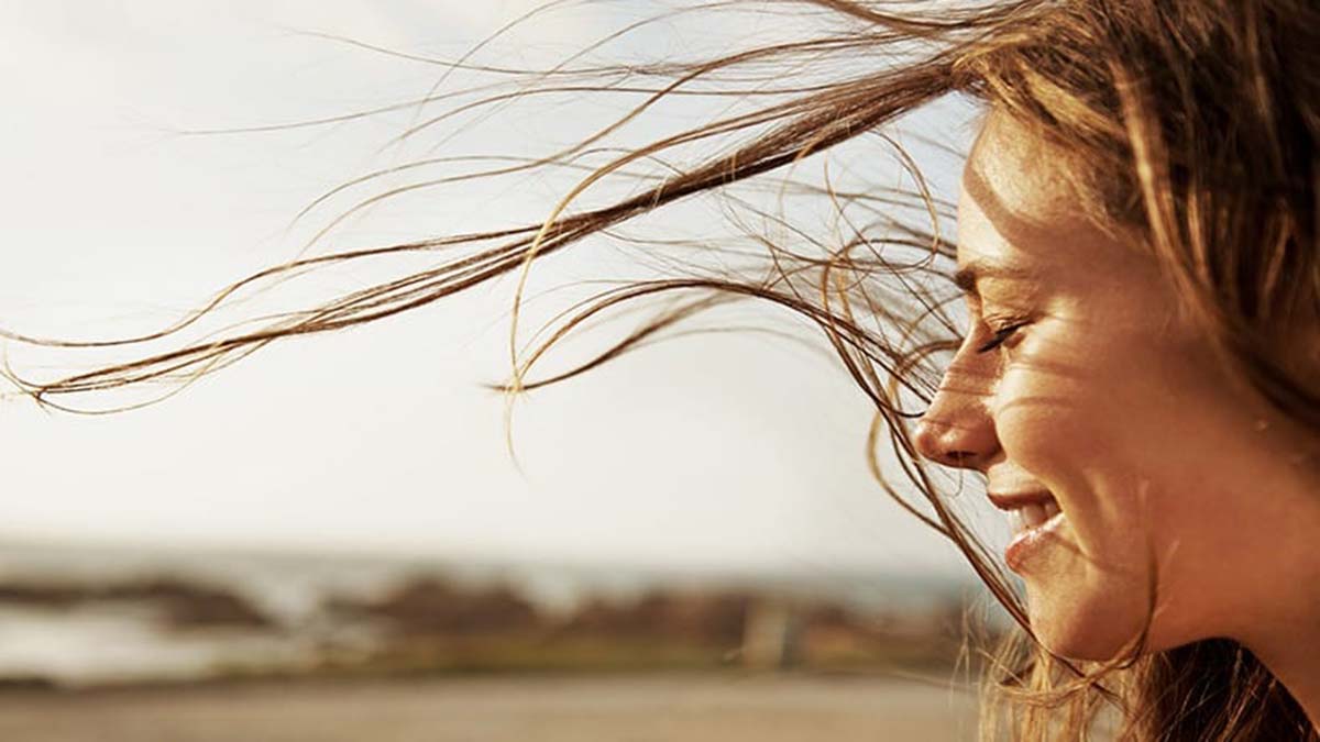 Sadece gülümse ve geç.