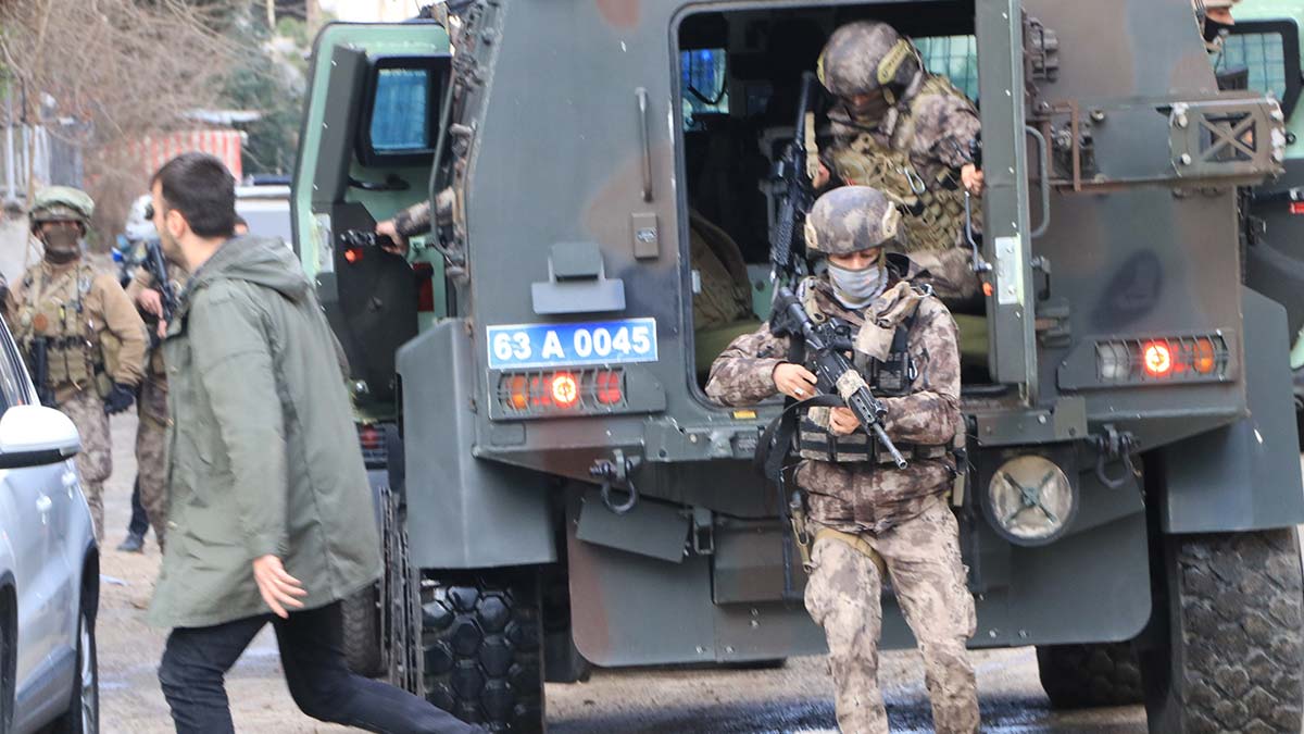 Şanlıurfa'da terör operasyonu: 6 gözaltı