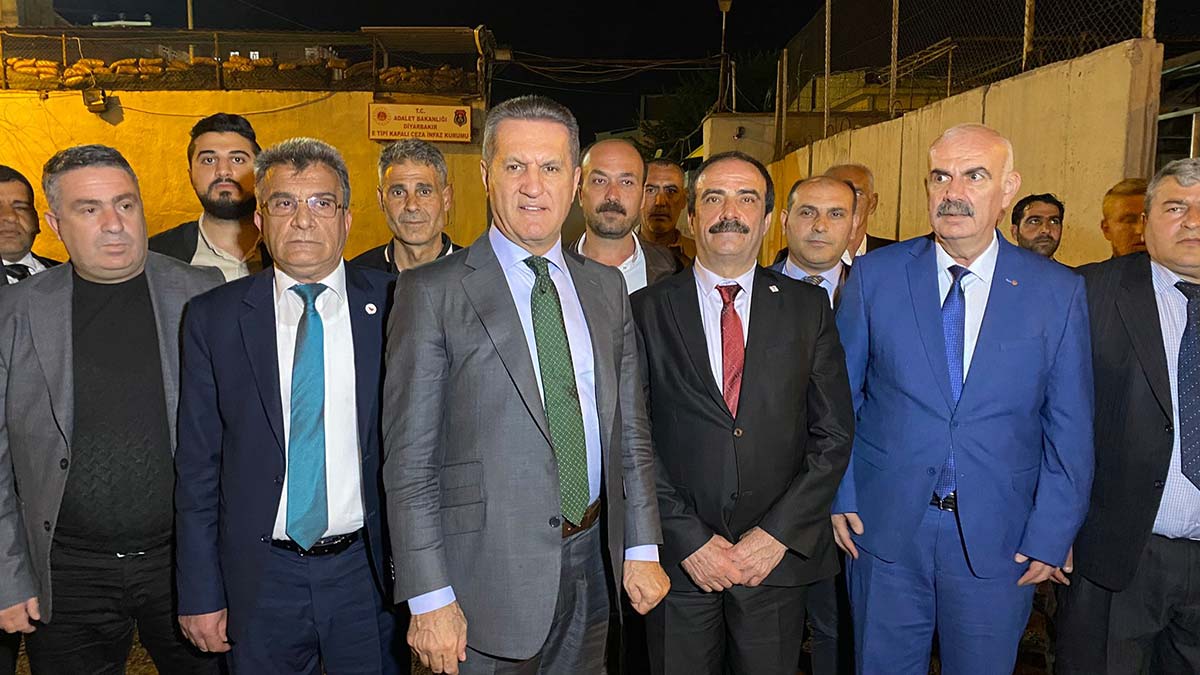 Sarıgül'den Diyarbakır'da genel af çağrısı