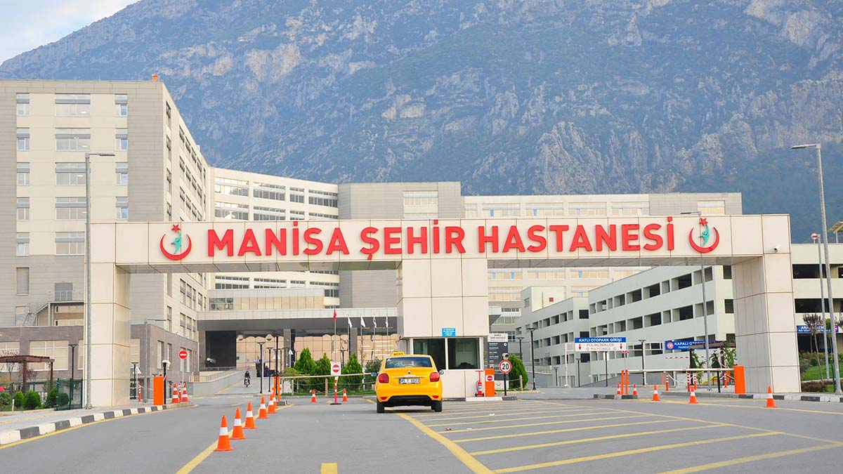 Selami Şahin'in oğlu Emirhan'a göğüs tüpü takıldı