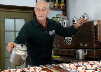 Sıra dışı çaycı 'fenomen' oldu