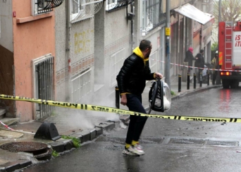 Şişli'de yer altı kablolarında yangın