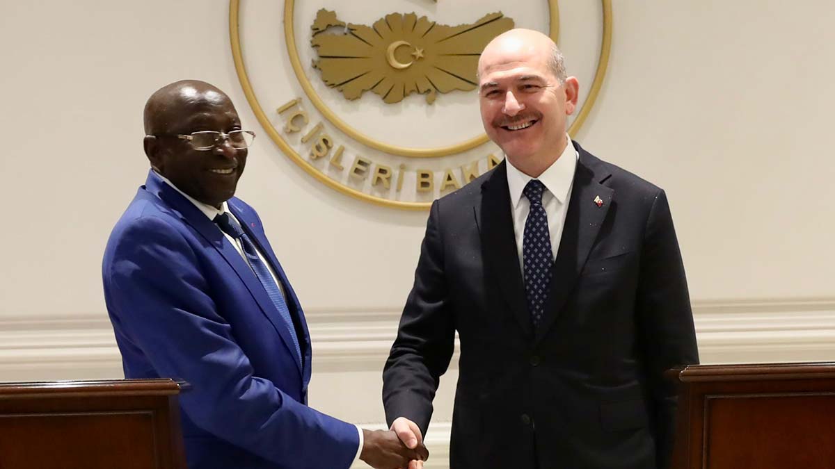 Soylu, Gambiyalı mevkidaşı Sonko ile görüştü