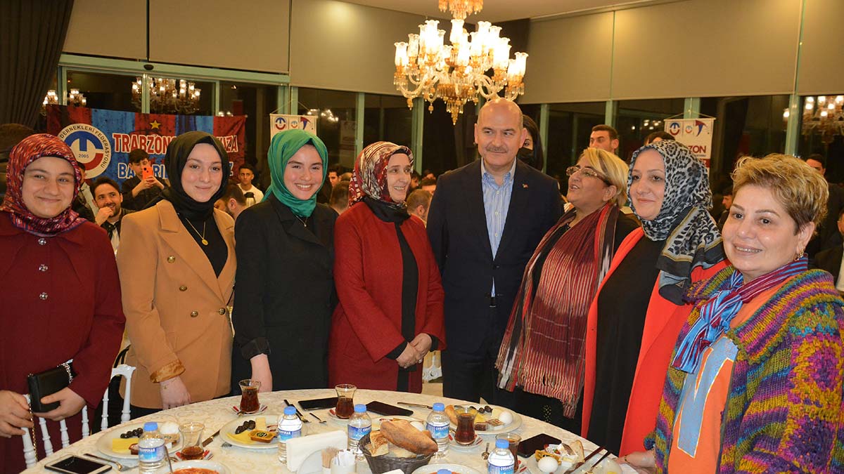 Soylu, Trabzonlu hemşehrileriyle sahurda buluştu