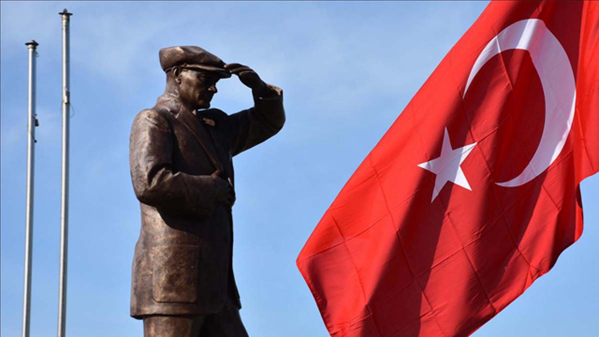 Spor camiasından "23 Nisan" mesajları