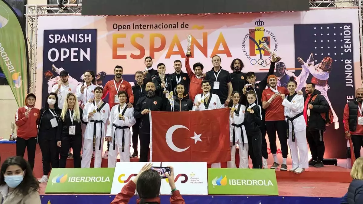Taekwondo milli takımı'ndan 14 madalya