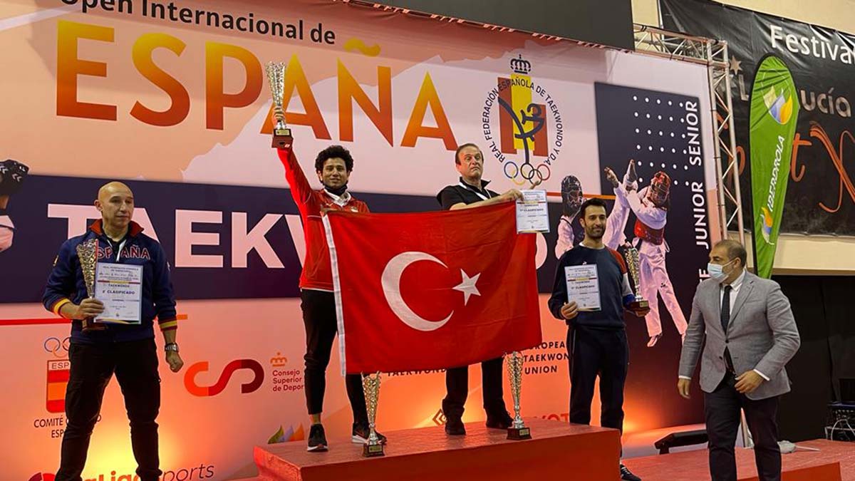 Taekwondo Milli Takımı'ndan 14 madalya