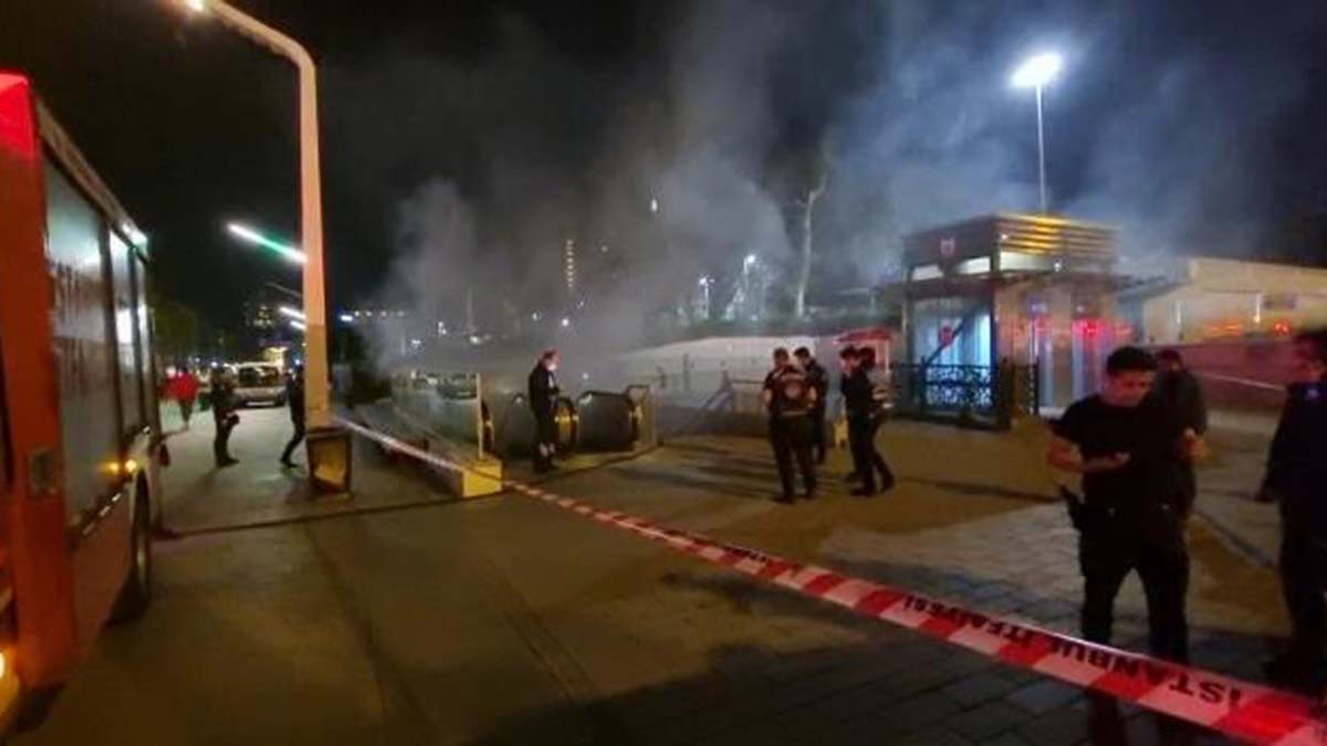 Taksim Metro İstasyonu'nda yangın