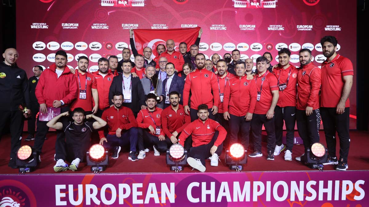 Türkiye, Güreş tarihinde 330 madalyaya ulaştı