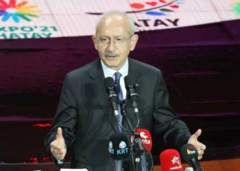 Türkiye'yi aydınlığa çıkarmakta kararlıyız