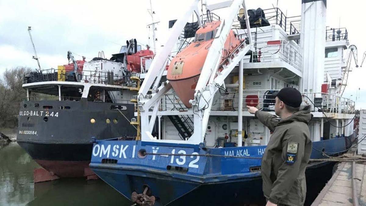 Ukrayna, Odessa’da 10 Rus gemisine el koydu