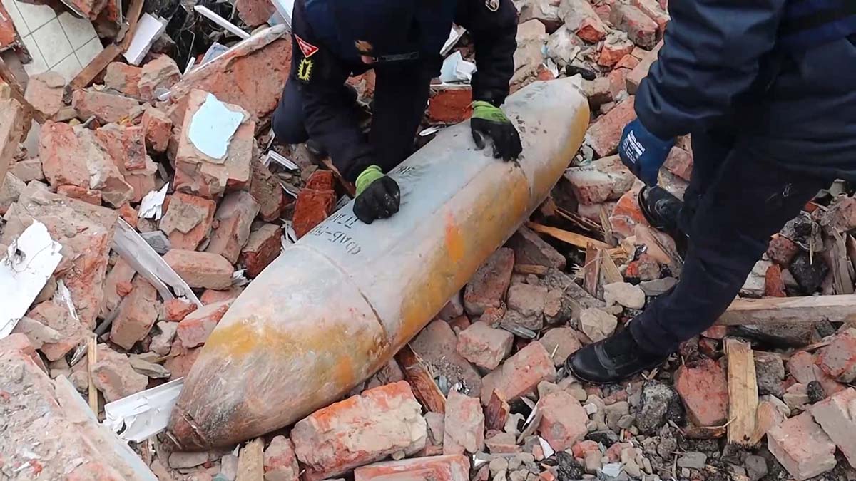 Ukrayna’da 75 bin patlamamış mühimmat bulundu