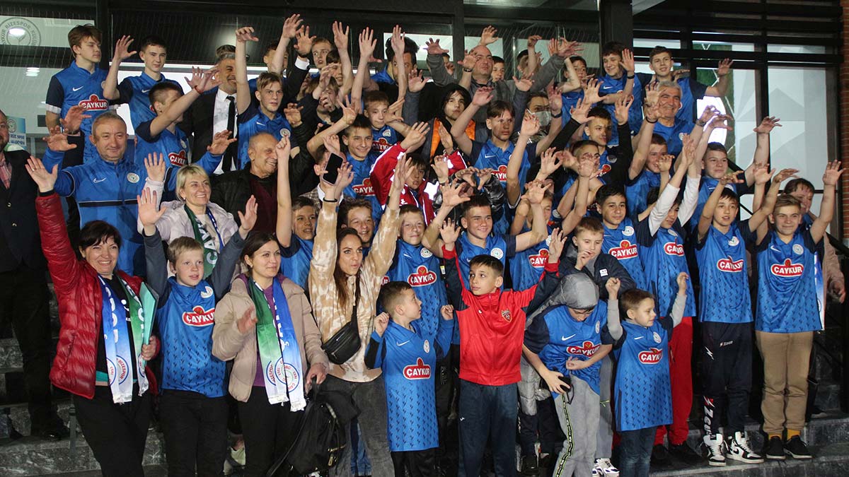 Ukraynalı savaş mağduru sporcu çocuklar, Rize’de