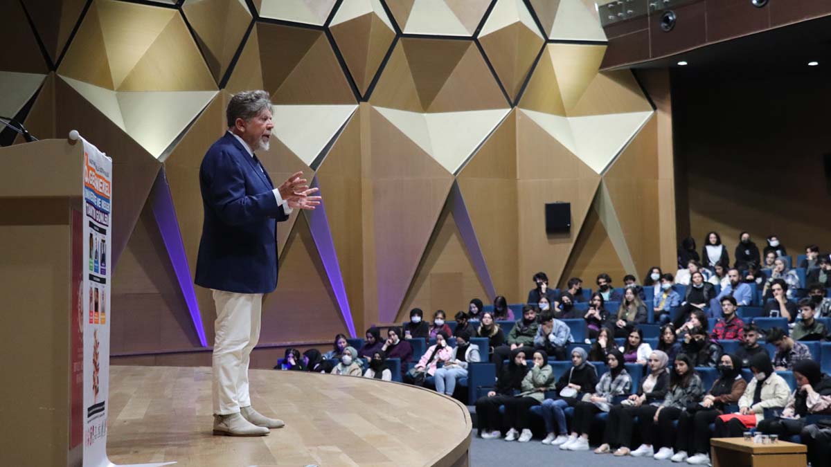 Üniversite ve Meslek Tanıtım Günleri başladı