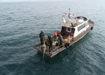 Van'da balıkçılar son ağlarını çekti