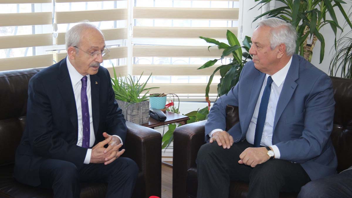 Cumhuriyet Halk Partisi Genel Başkanı Kemal Kılıçdaroğlu Yeniçağ Gazetesi Ankara Bürosu'nu ziyaret etti.