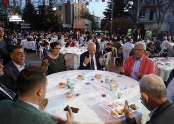 Yenimahalle'de iftar sofraları doldu taştı