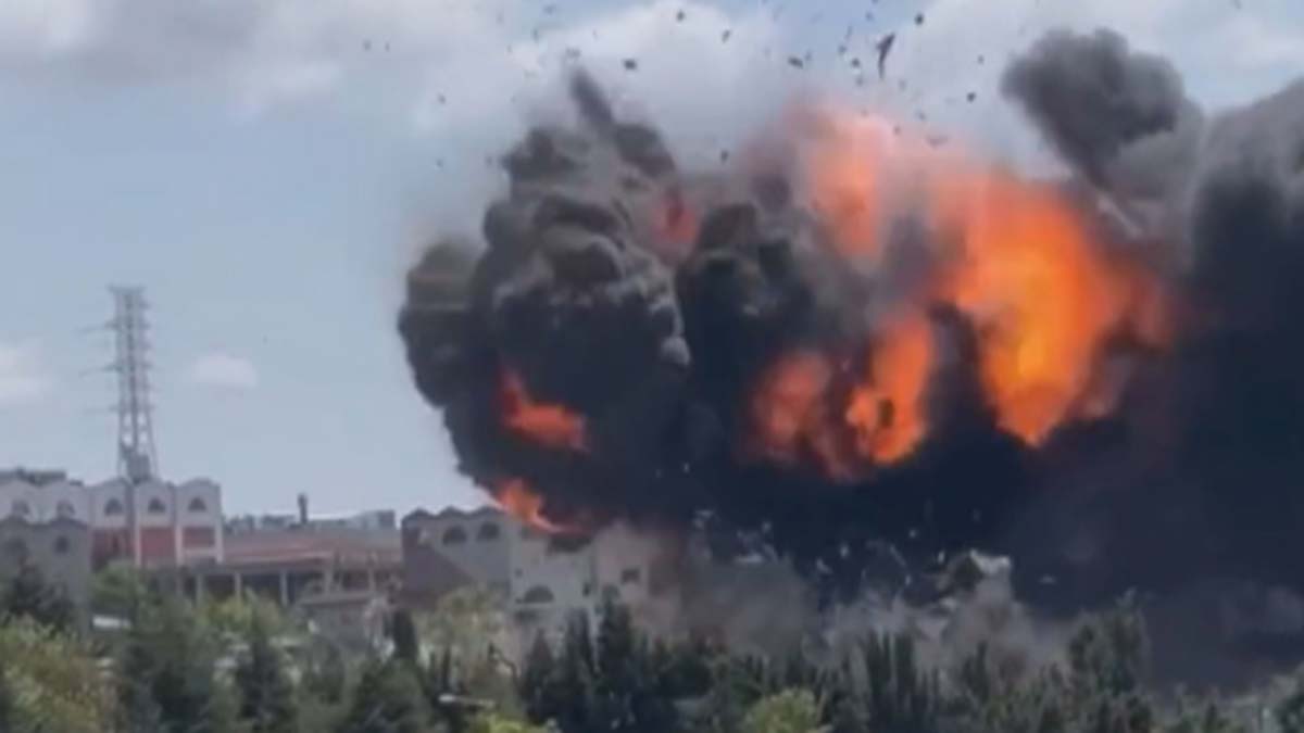 Yükselen dumanlar bir çok ilçeden görülüyor