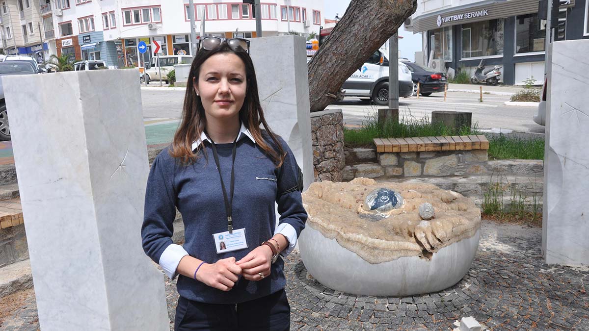 Fikir Sağlığı Heykeli'ne saldırı