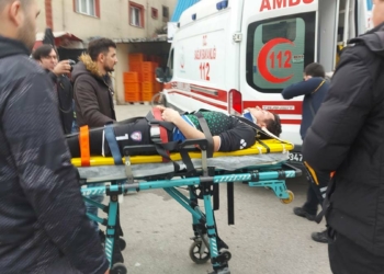 İki takım futbolcuları kavga etti; 10 yaralı